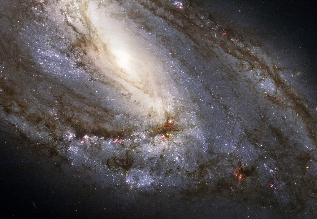 m66,spiral galaxy,leo triplet
