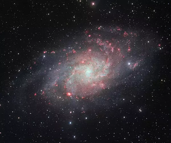 m33 spiral galaxy,triangulum galaxy,messier 33