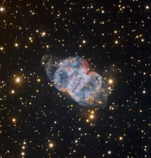 m76 nebula,little dumbbell nebula